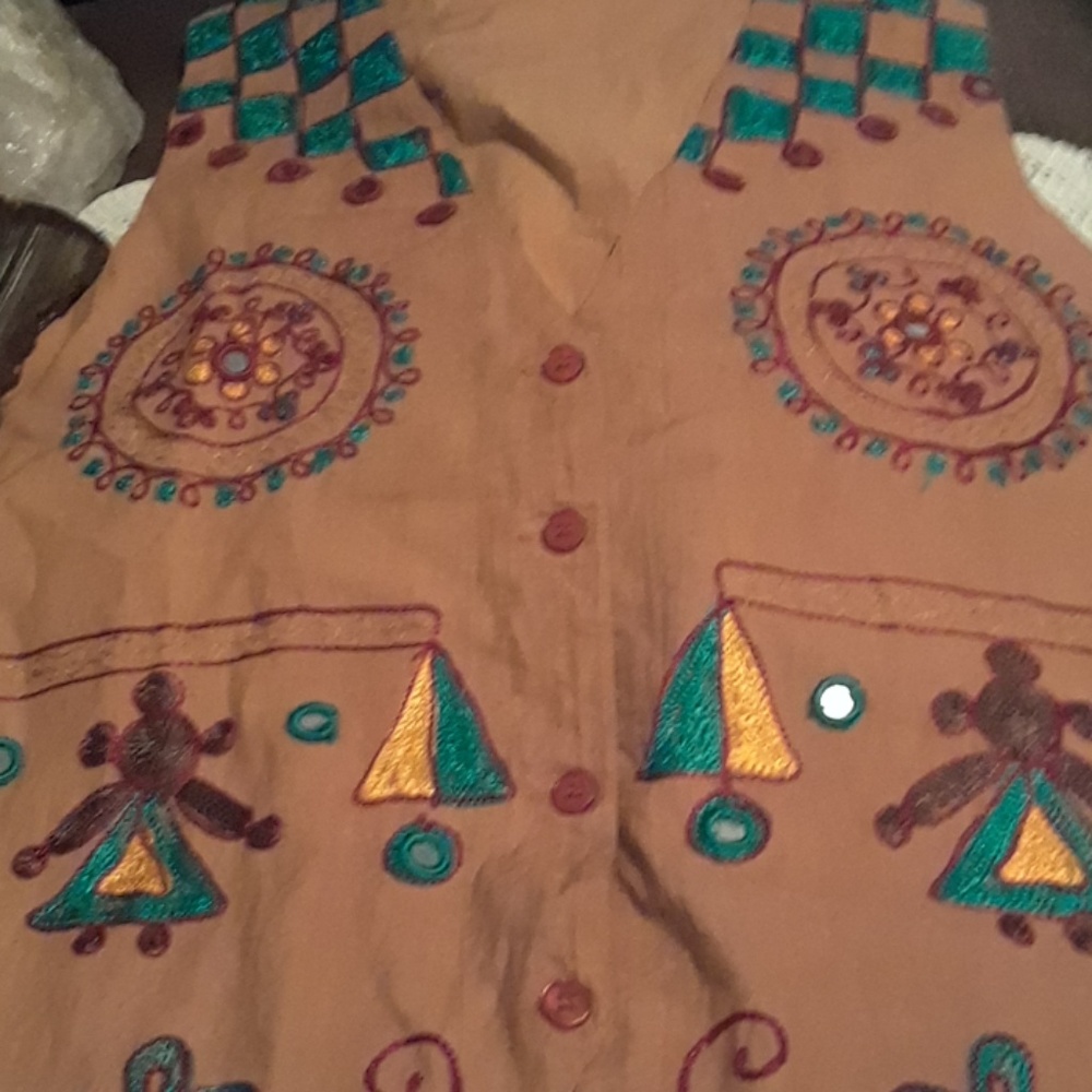 Hobnob vest